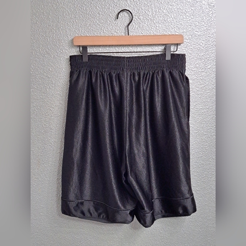 Nike Men's Black Athletic Textured Shorts Size M - Picture 3 of 4